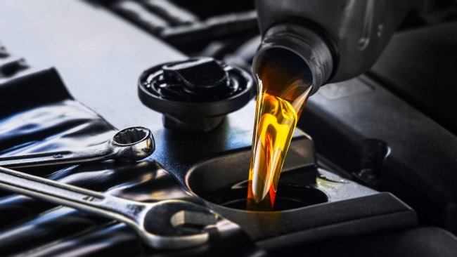 Extend the Life of Your Vehicle by Scheduling an Oil Change [infographic]